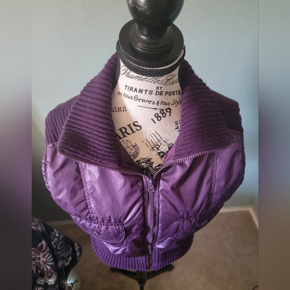 Ashley by 26 sleeveless jacket in purple. XL - Picture 2 of 7